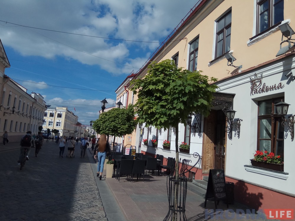 Пять гродненских бургеров: эксперт попробовал уличный фаст-фуд на слепой дегустации