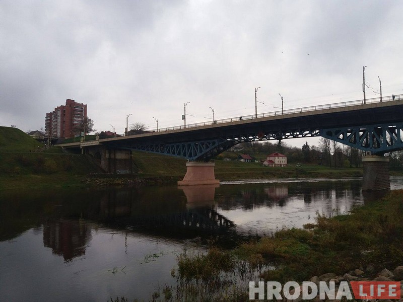 Опять пробки. На Старом мосту планируют заменить асфальт