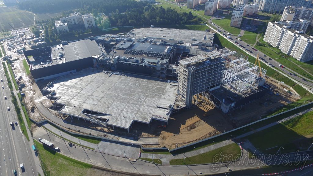 В Гродно строят самый крупный в Беларуси торгово-развлекательный комплекс
