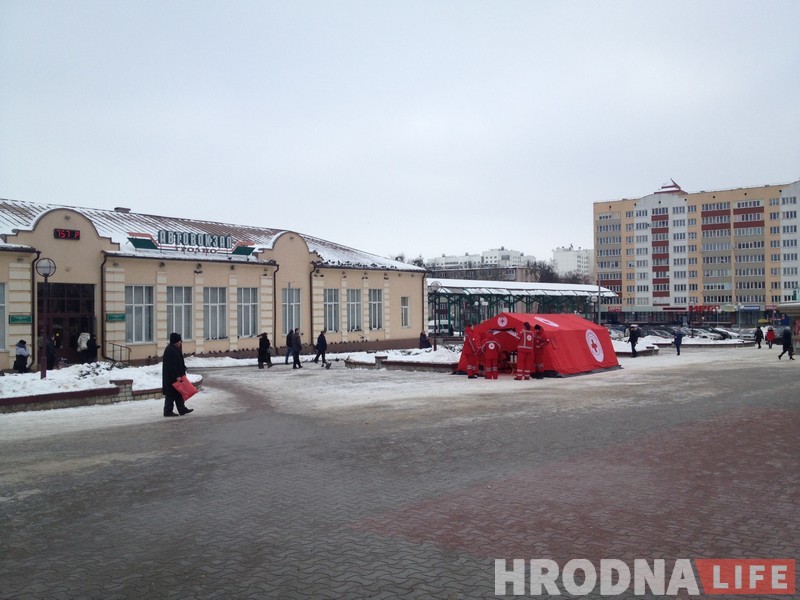 Не дождались морозов: около автовокзала бесплатно раздают чай, супы и пюре Не дождались морозов: около автовокзала бесплатно раздают чай, супы и пюре