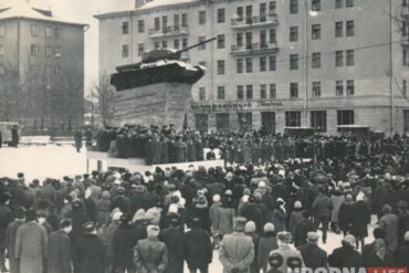 Памятники и праздники. Как отмечали День Победы в послевоенном Гродно (уникальные фото)