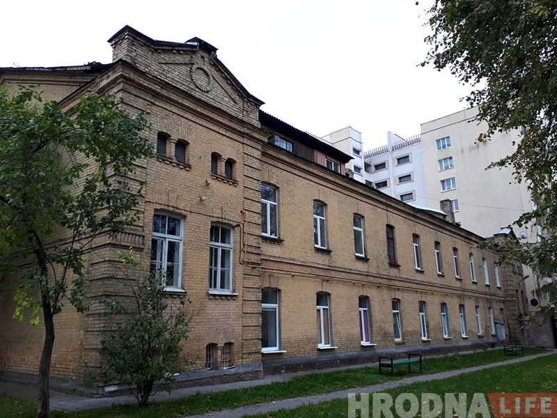 Смотрите, какую надпись на чердаке дома в Гродно оставили солдаты в 1930-х. Мы попытались расшифровать Смотрите, какую надпись на чердаке дома в Гродно оставили солдаты в 1930-х. Мы попытались расшифровать
