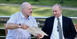 В Гродно передали вещи для детей Донбасса и жителей Курска: их собирали бывшая депутат и Алексей Талай