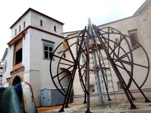 На башню Старого замка поставили купол. Смотрите, как это выглядит