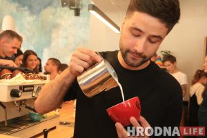 Веганский диско-бар “Сон” из Гродно открылся в Минске. Концепцию и меню сохранили