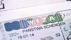 В Польше разрешат работать с гуманитарной визой