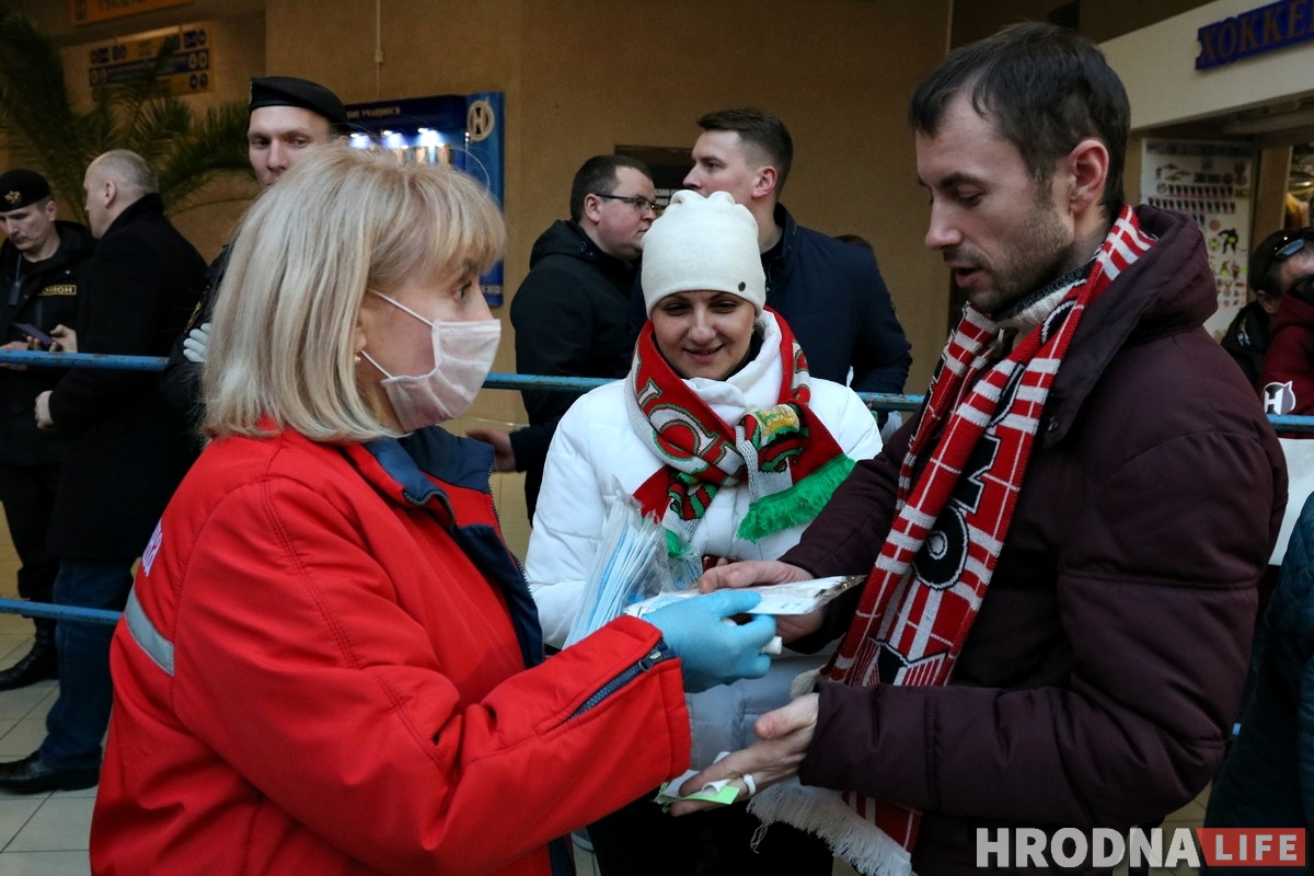 Матч "Нёман" - "Шахцёр" маглі правесці пры пустых трыбунах