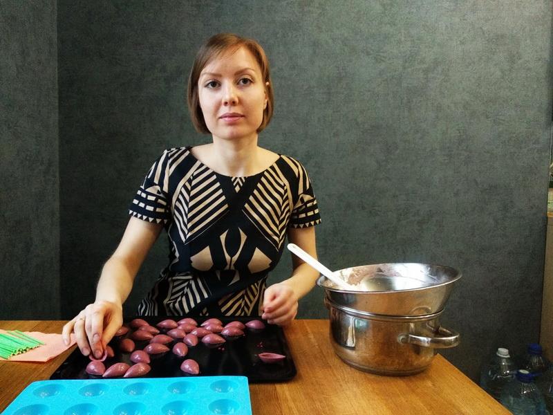Глядзіце, якія шакаладныя цюльпаны робяць у Гродне