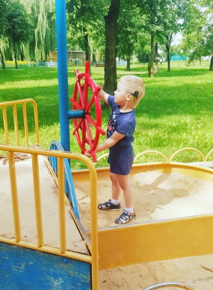 Зноўку навучыцца казаць слова "мама"... Дапаможам Максіму Саўчыцу!