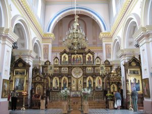 Отпевание только на кладбище: как в православном соборе защищаются от коронавируса