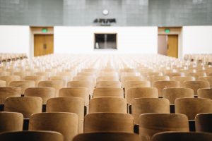 Поступление в Польшу university университет Photo by Nathan Dumlao, Unsplash.com