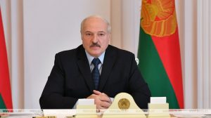 Лукашенко: Мы не можем отменить парад... Люди скажут, что мы испугались