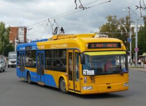 Водитель троллейбуса в Гродно заразился от жены-медика. Он уже вышел на работу