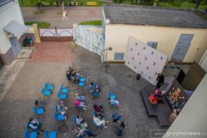 В Театре кукол открыли летний амфитеатр