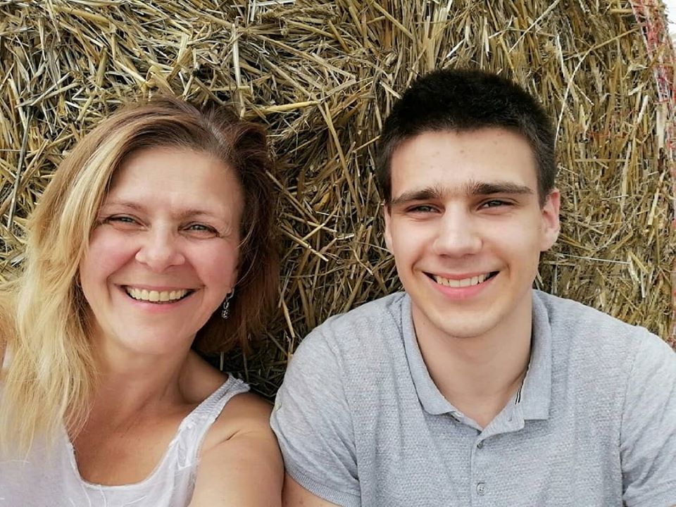 «Бярыце паўзу». Як сям'я з Гродна жыве з рознымі палітычнымі поглядамі і што пра гэта думае псіхолаг