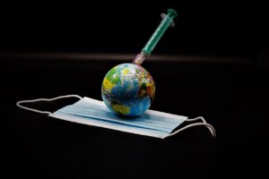 За сутки коронавирус подтвердили у 135 белорусов. ВОЗ: вакцинация может начаться в середине следующего года