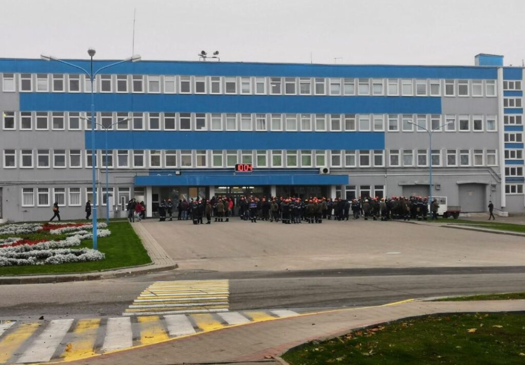 "Санитарный день" и поддержка "Гродно Азот". Что происходит в Гродно в день "всеобщей забастовки"