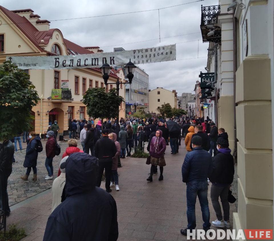 Ходили по Советской и пели песни: как прошла протестная акция в Гродно