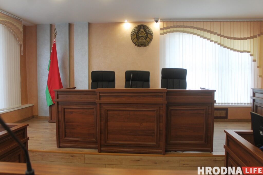 В Лиде задержали людей, которые пришли на суд поддержать обвиняемого