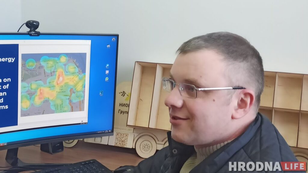 Электромобиль из Китая, а идея своя. Предприниматель из Гродно хочет сделать город  экологичным и покорить мир