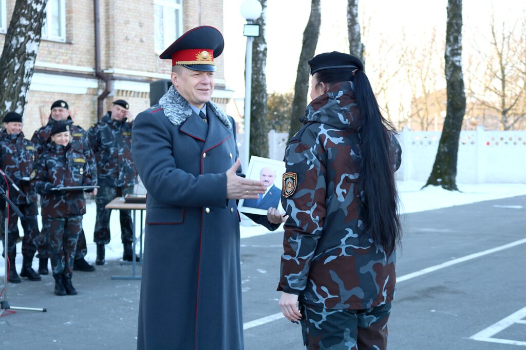 9 фактаў пра былога начальніка УУС Гродзенскага аблвыканкама Вадзіма Сіняўскага. Цяпер ён - міністр па надзвычайных сітуацыях