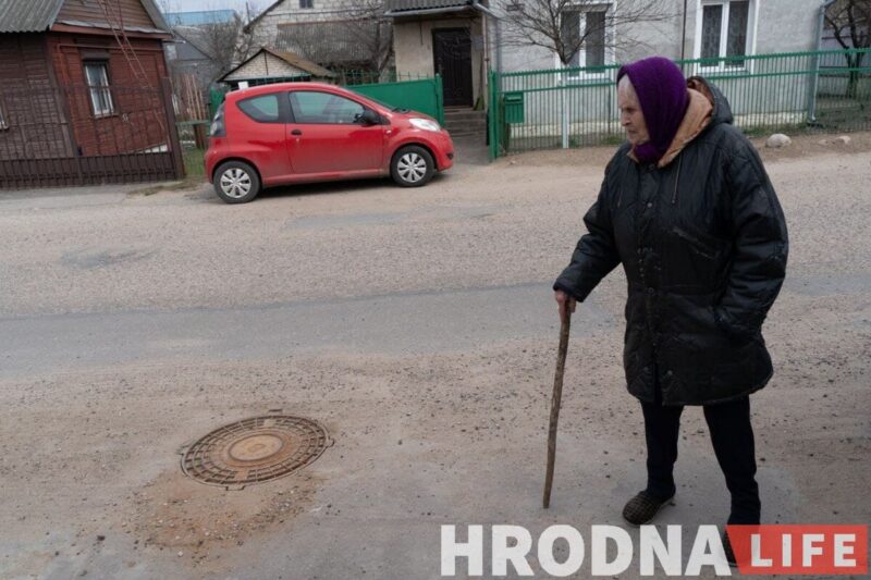 «Нет такого механизма, чтобы списать этот долг». Гродноводоканал судится с 89-летней бабушкой из-за недоплаты за ремонт трубы