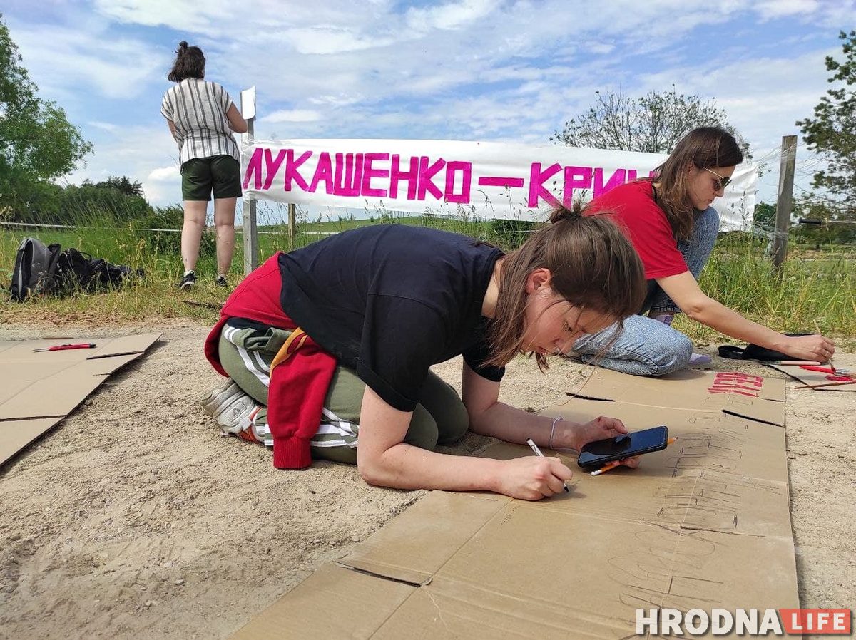 «Освободите политзаключенных и откройте границы». На польско-белорусской границе начался палаточный митинг
