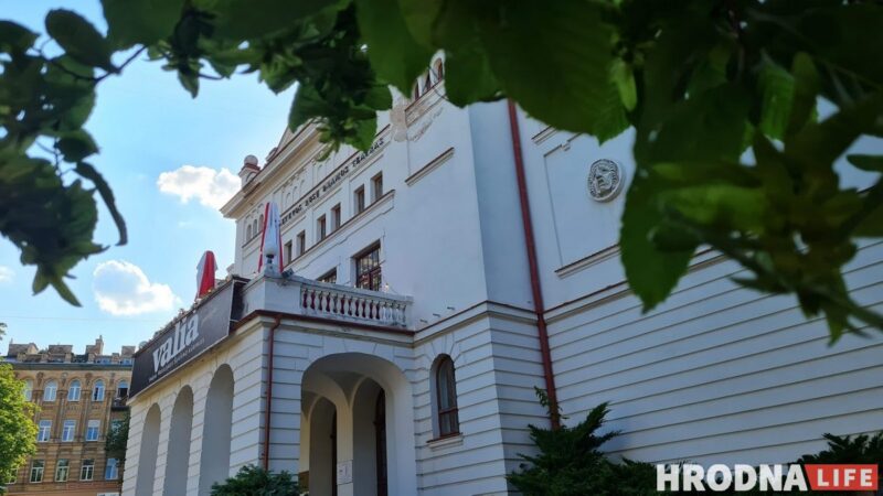 "Сістэма вучыць не чуць, а прыгнятаць". Звольненыя акцёры з Гродна паказалі ў Вільні «Трэцюю змену»