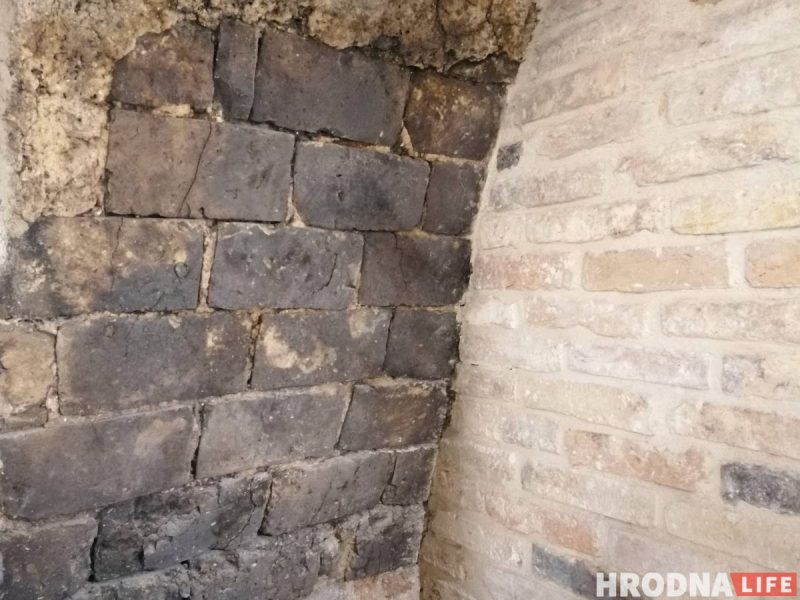 "Посмотрите под ноги". 7 мест в Старом замке, где можно увидеть историю