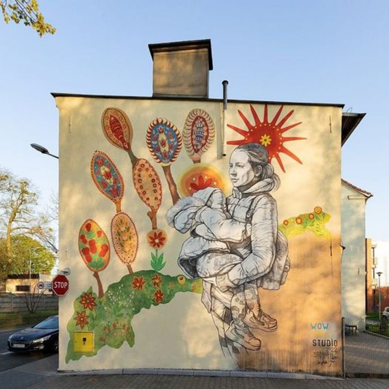 Гродненка стала прототипом для антивоенного мурала Mój Dom. Фото из Instagram