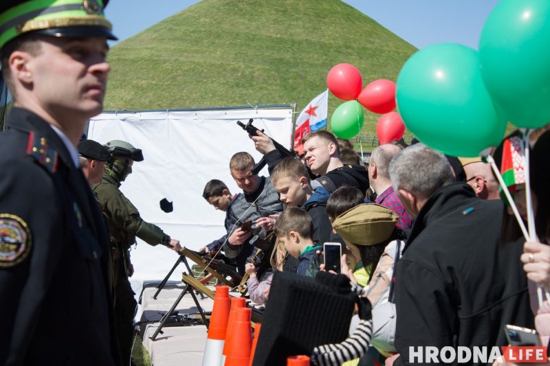 Празднование дня Победы в Гродно на Кургане Славы, 9 мая 2022 года