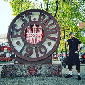 Музыкант Игорь Банцер снова попал в психбольницу - из-за конфликта с перевозчиком FlixBus Игорь Банцер