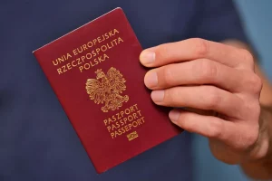 Паспорт Польши.