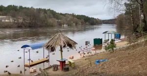 Пляж в Пышках на Немане затопило