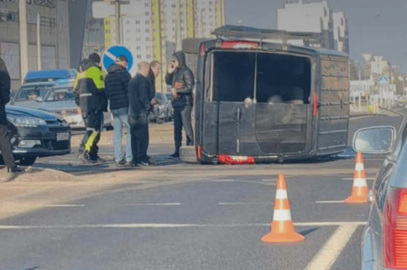 В Гродно перевернулся катафалк — гроб выпал на дорогу (обновлено)