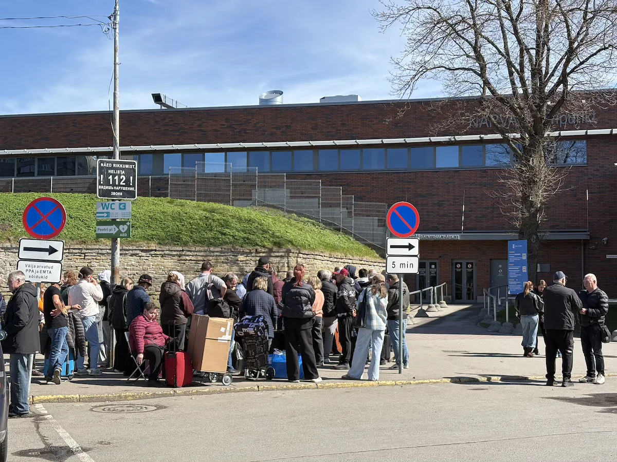 как перейти границу Эстонии и России в Нарве пешком
