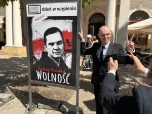 «Хочу, чтобы меня больше никто никогда не бил». Анджей Почобут дал первое интервью после освобождения 
