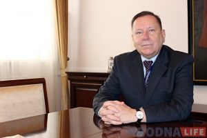 Любіць хадзіць па вулачках і шкадуе аб Фары Вітаўта. Консул Яраслаў Ксёнжэк пра жыццё ў Гродне