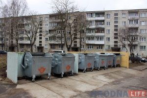 Смеццевыя войны: пляцоўкі для кантэйнераў працягваюць усталёўваюць, а абураных гараджан робіцца ўсё больш