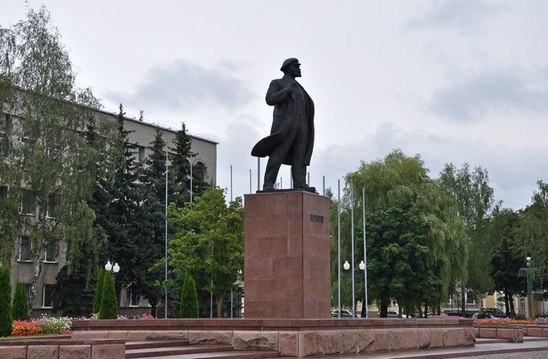 Ленин-фараон, сфинксы из замка и огонь из храма Весты. Где на улицах Гродно найти Египет, Рим и Вавилон
