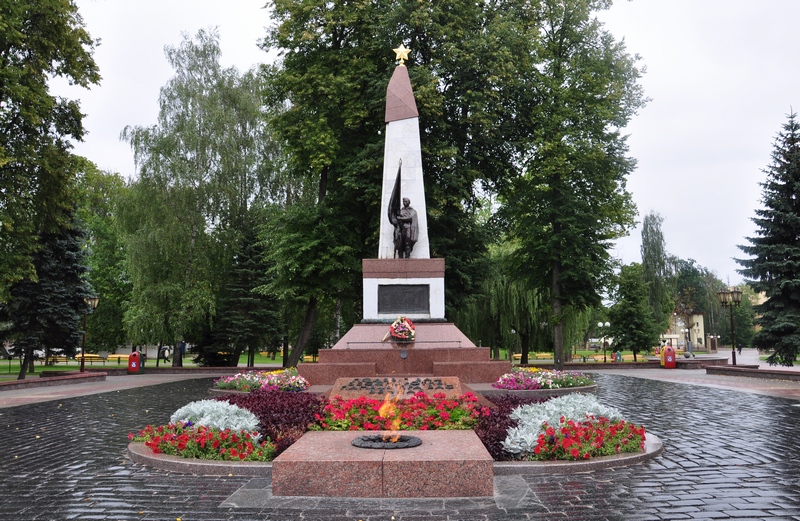Ленин-фараон, сфинксы из замка и огонь из храма Весты. Где на улицах Гродно найти Египет, Рим и Вавилон