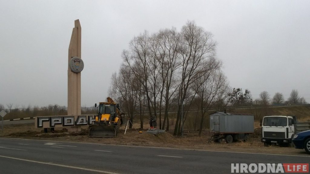 У Гродне пачалі зносіць савецкія помнікі
