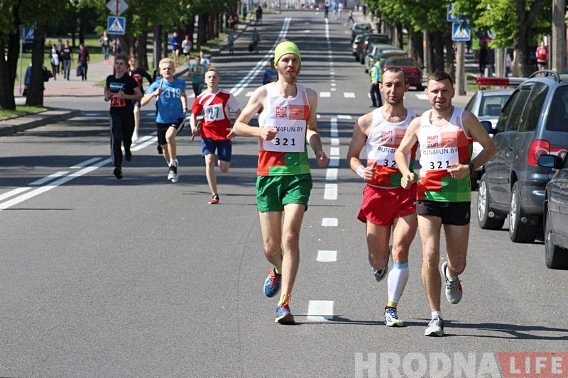 На вуліцах Гродна ў 73-ці раз прайшла традыцыйная гарадская эстафета На вуліцах Гродна ў 73-ці раз прайшла традыцыйная гарадская эстафета