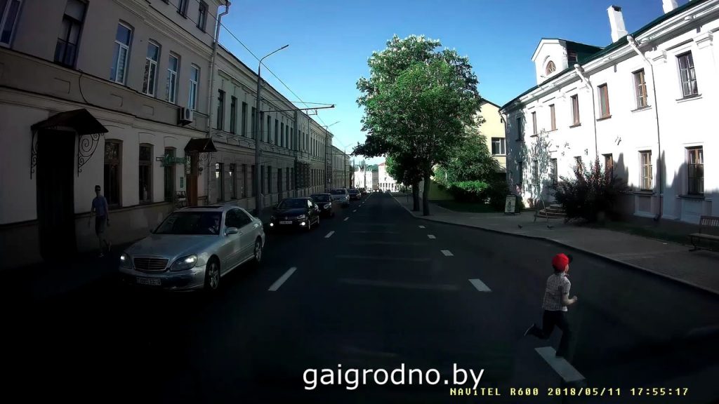 У Гродне хлопчык выбег пад хуткую. Ад рэзкага тармажэння траўмавалася фельчарка (відэа)