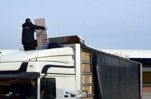 Купіць за 80 капеек, прадаць за 8 рублёў. Былыя кантрабандысты расказалі пра шлях цыгарэт з Гродна на Захад