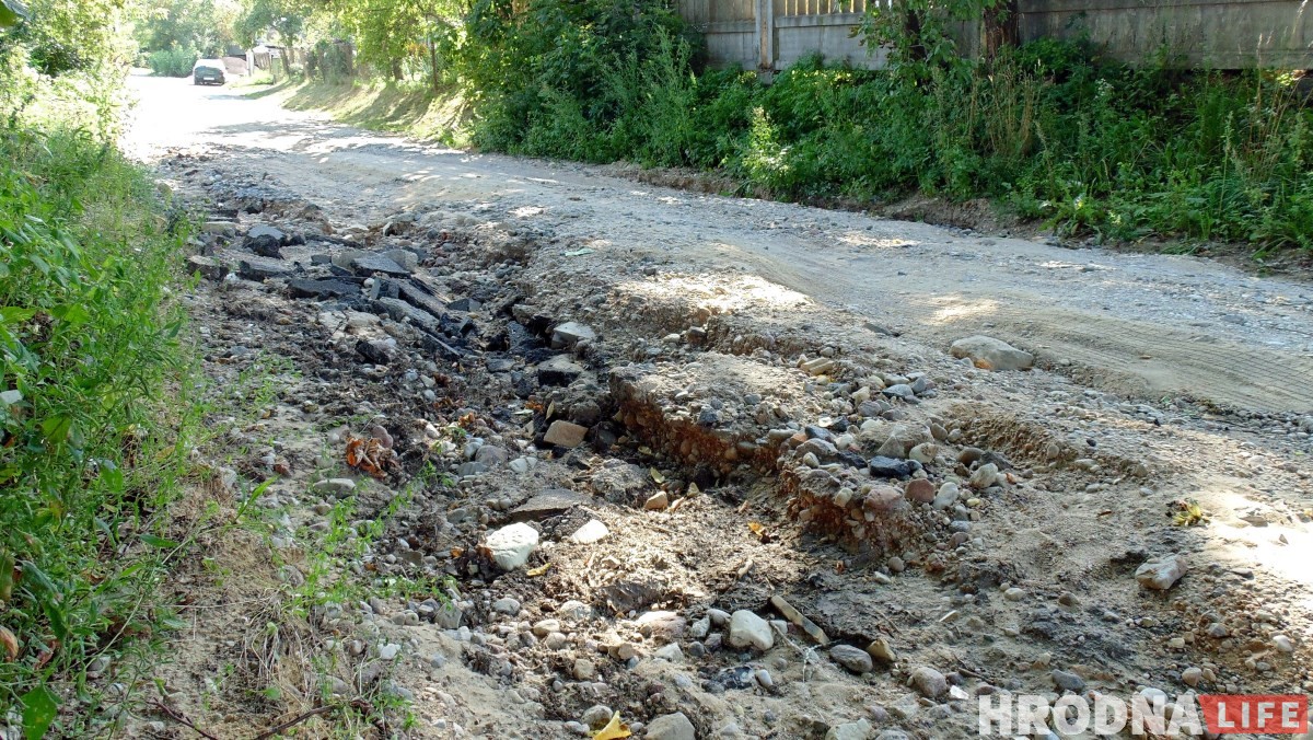 У Панямуні на бездарожжы гродзенцы б'юць машыны. Чыноўнікі толькі даюць адпіскі У Панямуні на бездарожжы гродзенцы б'юць машыны. Чыноўнікі толькі даюць адпіскі