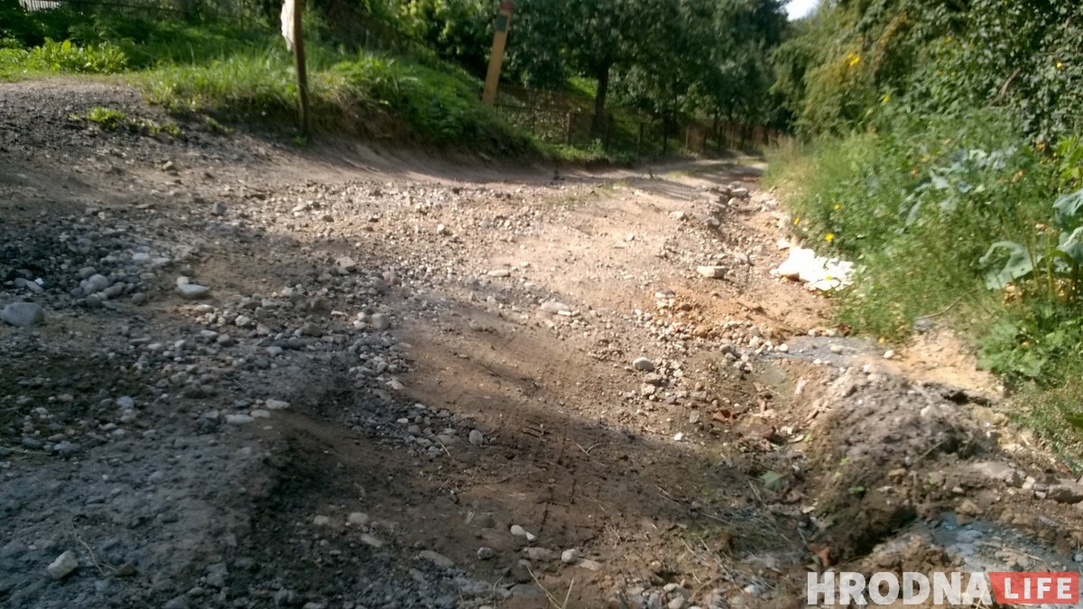У Панямуні на бездарожжы гродзенцы б'юць машыны. Чыноўнікі толькі даюць адпіскі У Панямуні на бездарожжы гродзенцы б'юць машыны. Чыноўнікі толькі даюць адпіскі