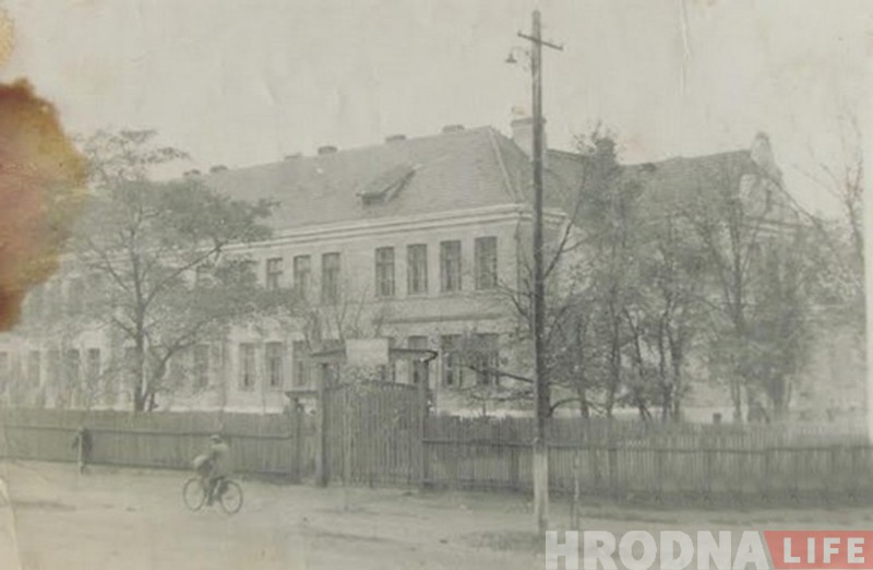 Апельсіны, вада для палонных і размова з вязнямі гета. 88-гадовая гродзенка ўспамінае жыццё ў старым Гродне