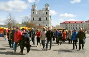 Хутка, нядорага, без праблем: як iспанская сям'я наведала Гродна без візы