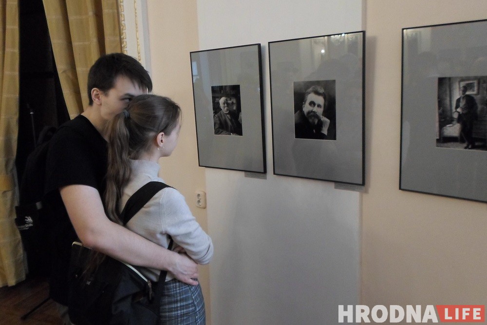 Пётр Шумаў вярнуўся ў Гродна: у Новым замку адкрылася выстаўка знакамітага парыжскага фатографа Пётр Шумаў вярнуўся ў Гродна: у Новым замку адкрылася выстаўка знакамітага парыжскага фатографа